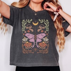 Charcoal Graphic Tee with Butterfly and Floral Design